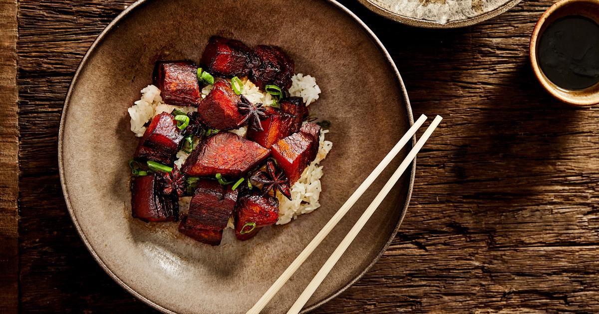 Oppskrift på Hong shaou roux - kinesisk ribbe - Vinmonopolet
