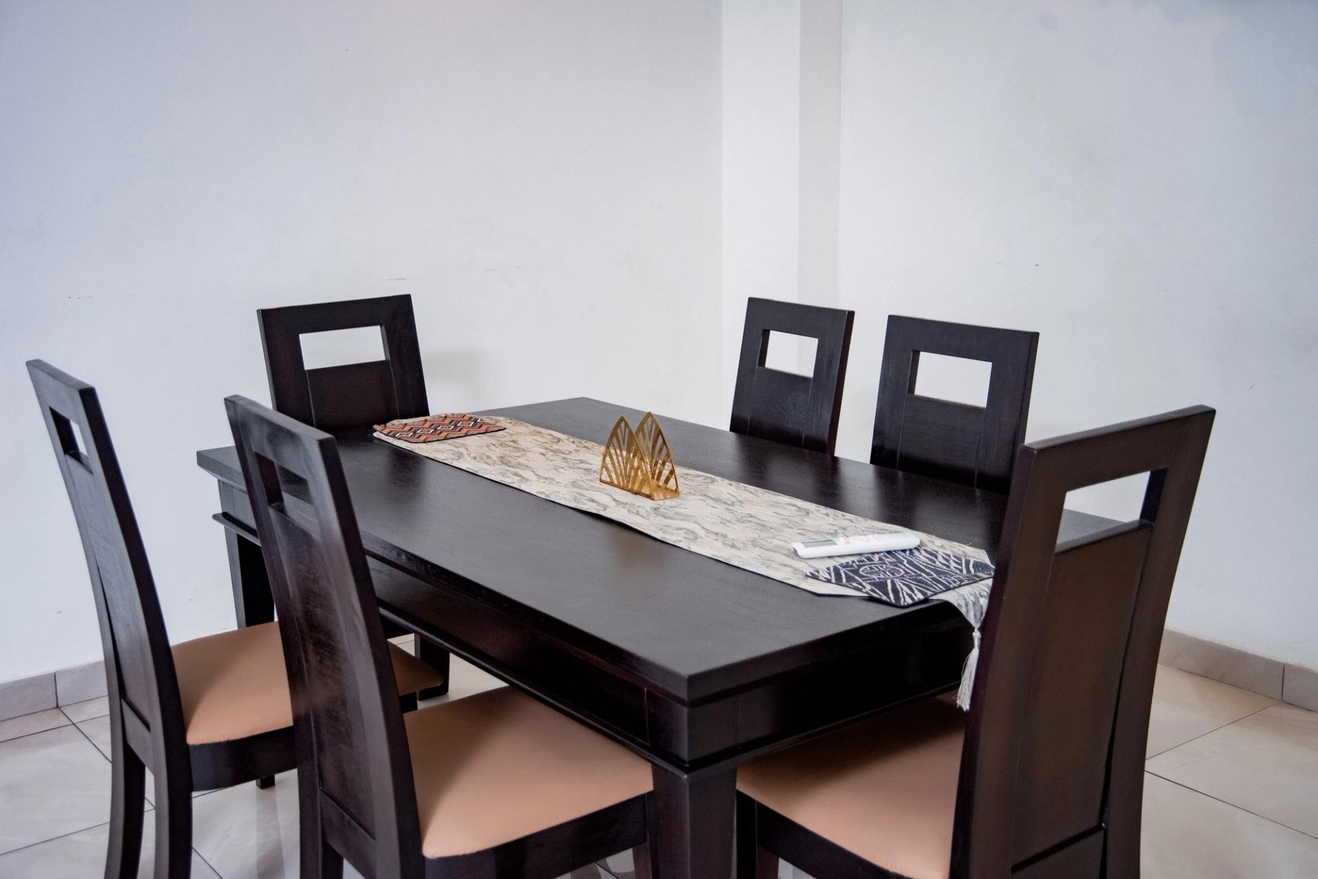 Appartement à louer Bonapriso, appartement meublé, appartement 3 chambres, appartement piscine, appartement domotique, appartement parking sécurisé, appartement location Douala, appartement proche Energy Club Bonapriso.