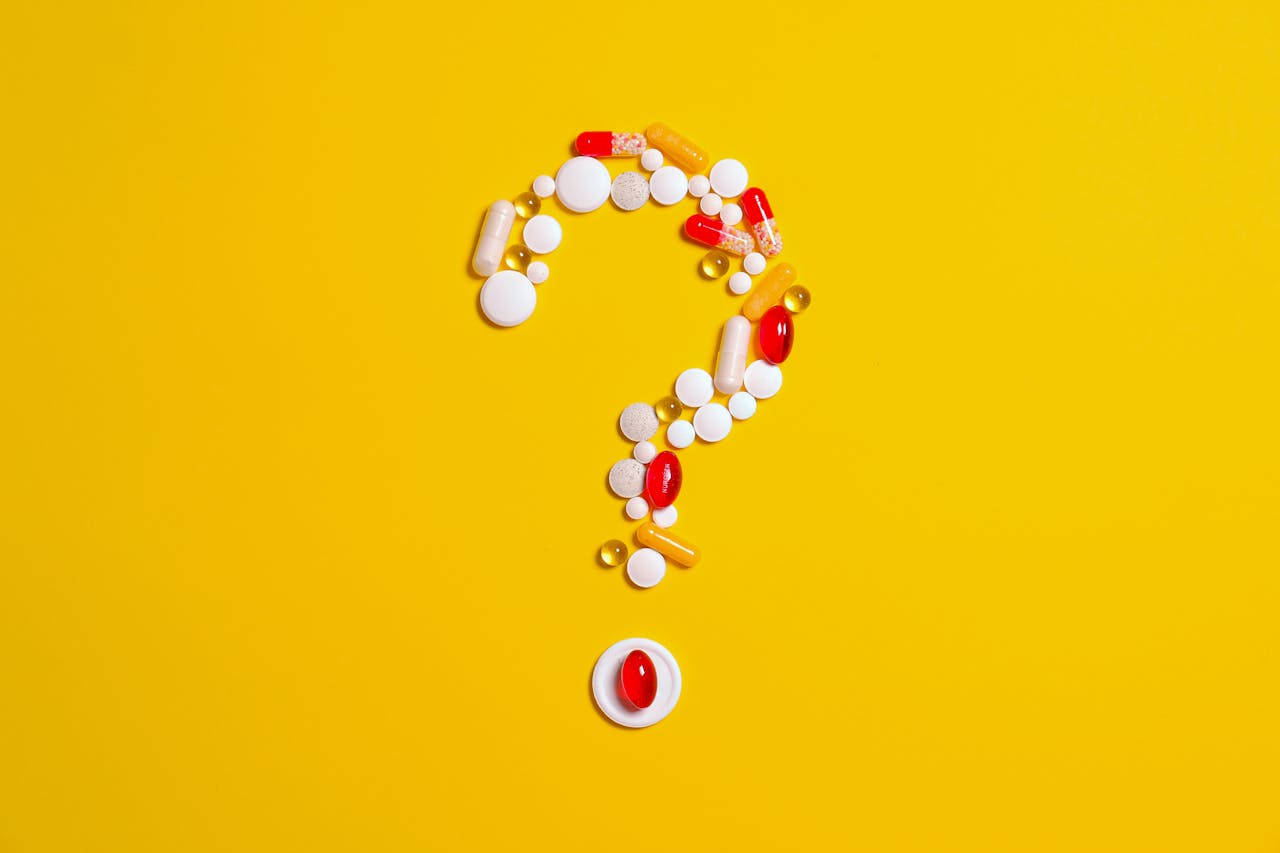 Side Effects of Eliquis in the Elderly: What Doctors Want You to Know