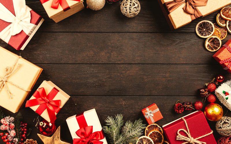 19 Unique Christmas Gift Ideas for Grandparents That Will Make Them Smile
