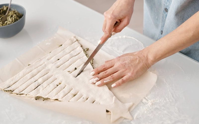 18 Festive Christmas Activities for Seniors to Share with Family