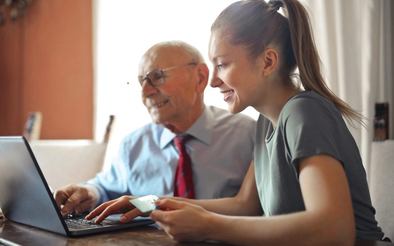 A Caregiver’s Guide to Managing Finances for a Loved one
