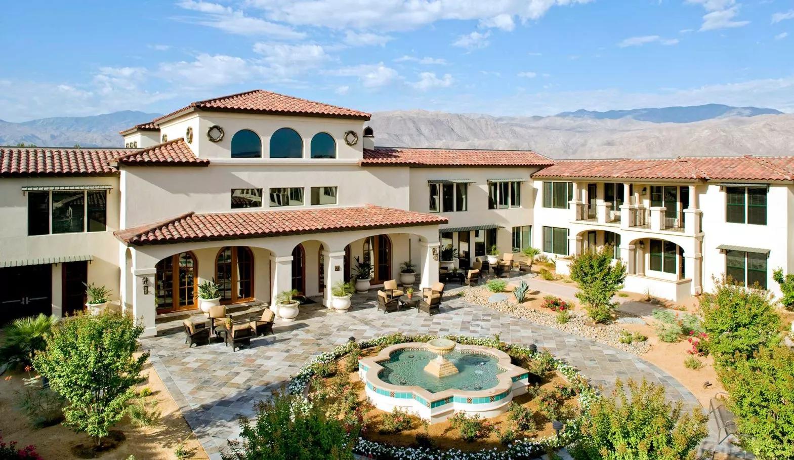 Oakmont Senior Living Review: A Family's Guide to Pricing and Care Quality