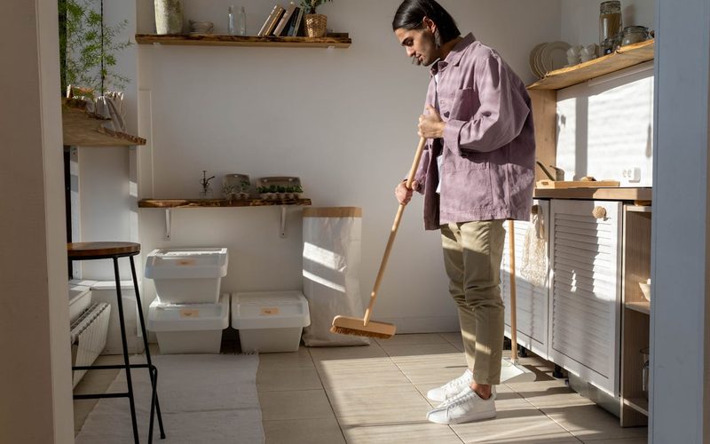 How Homemaker Services Actually Work: Expert Guide for Families 2025