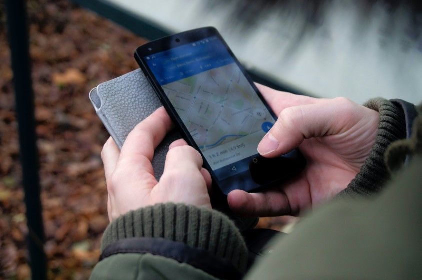 The Best GPS Tracking Device for Seniors and How to Use It