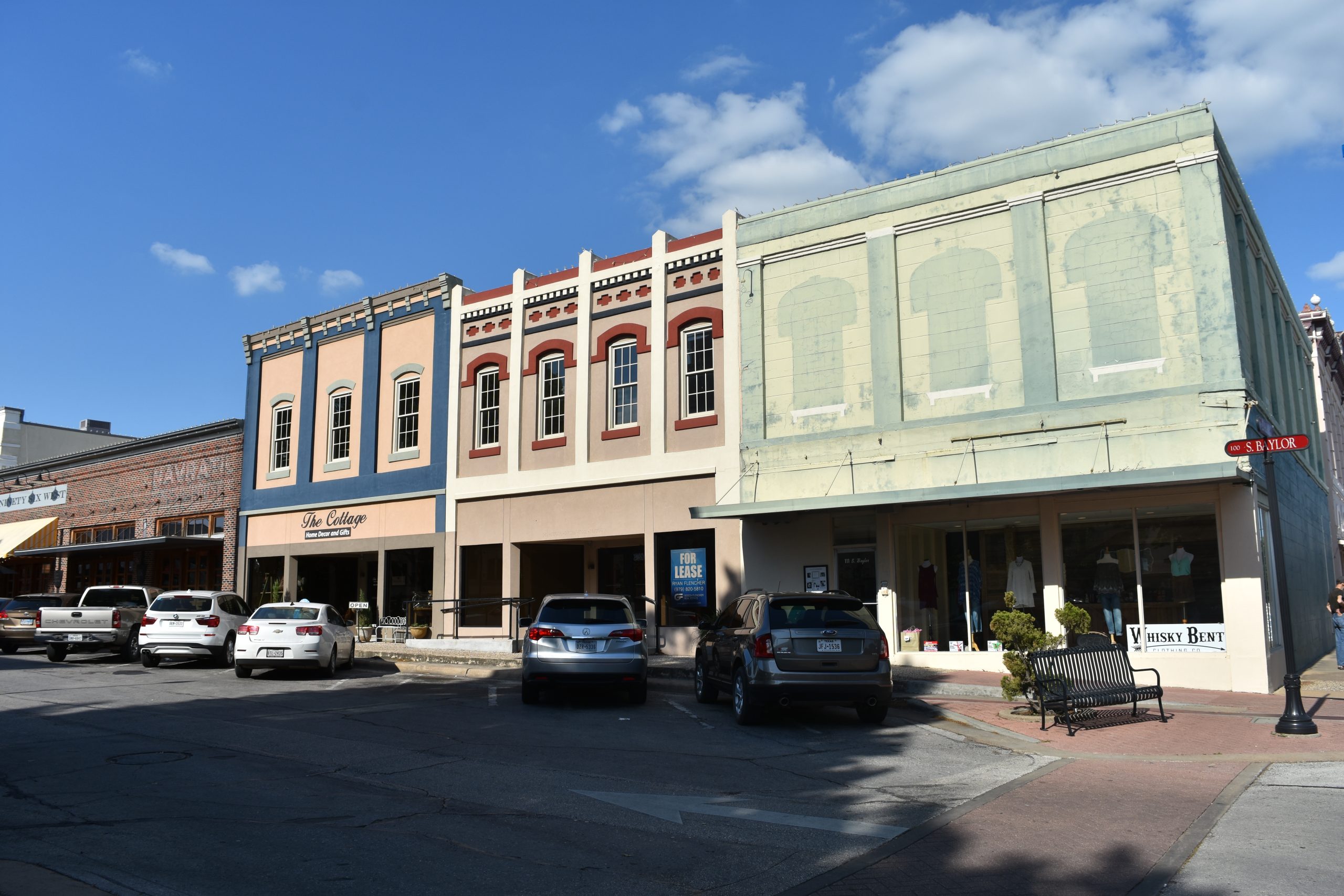 7 Most Affordable Senior Living Places in Brenham TX (Starting at $800/month)