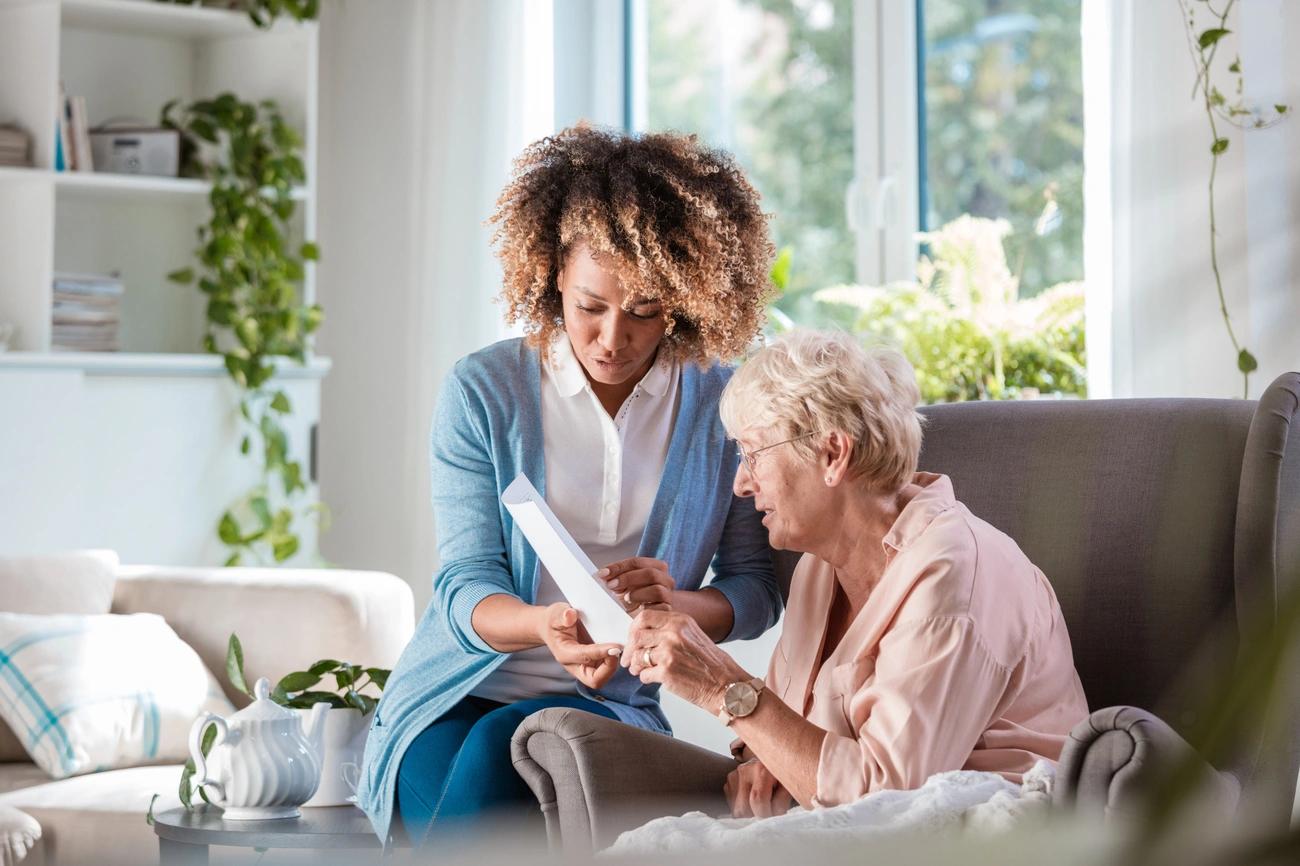 Elderly Caregiver Guide: What I Wish Someone Had Told Me Day One