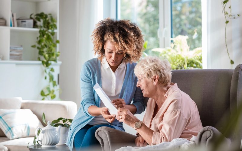 Elderly Caregiver Guide: What I Wish Someone Had Told Me Day One