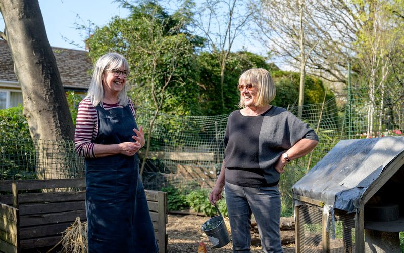 15 Easy Outdoor Activities for Seniors That Boost Health & Happiness