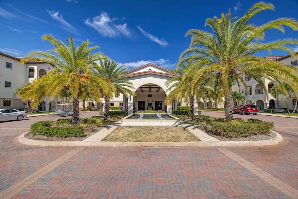 Comprehensive Review: Mariposa Lake Worth