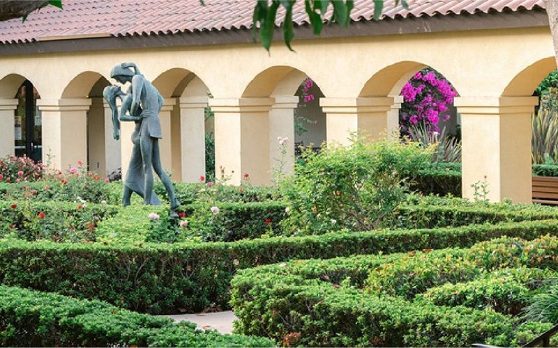 Hollenbeck Palms Senior Living Community Review