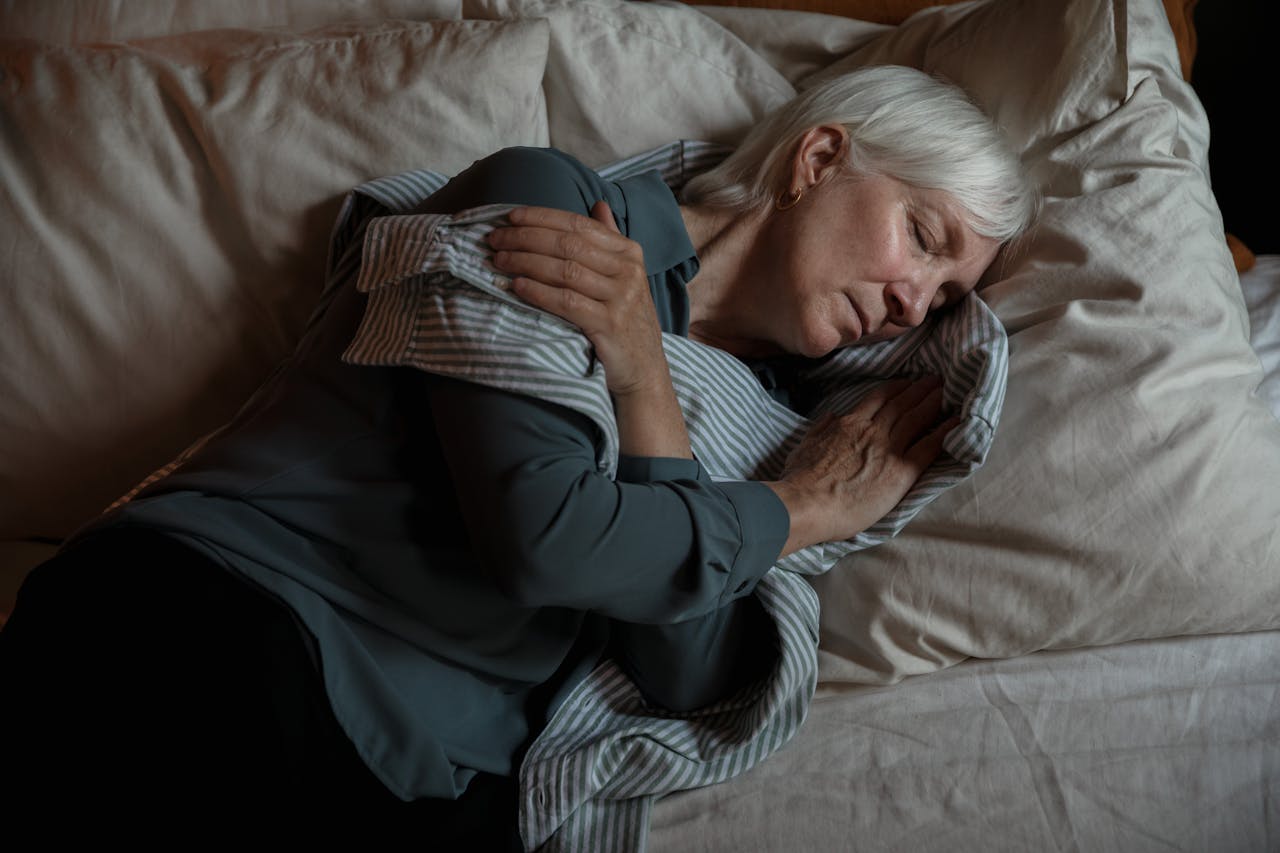 Why Elderly Sleep Problems Happen (And Expert Solutions That Work)
