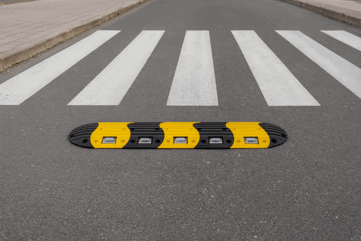 Reductores de velocidad con luz: ¿Qué son y cómo funcionan?