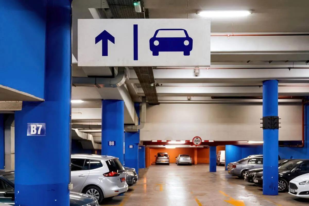 Señales en estacionamientos