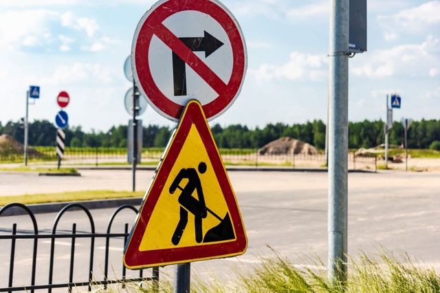ángulo de instalación de señales viales