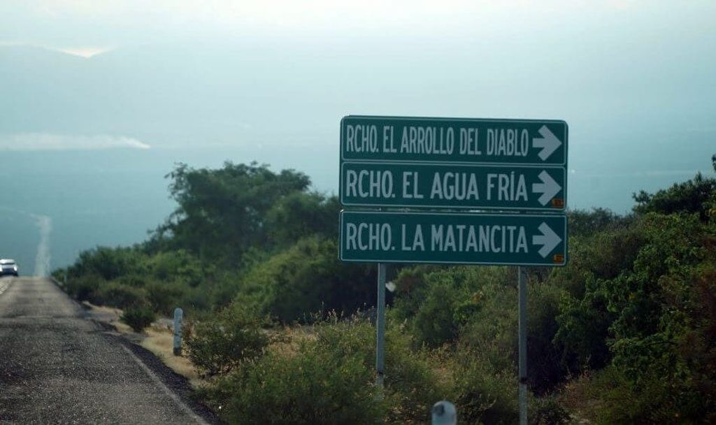 señalamiento con poste doble