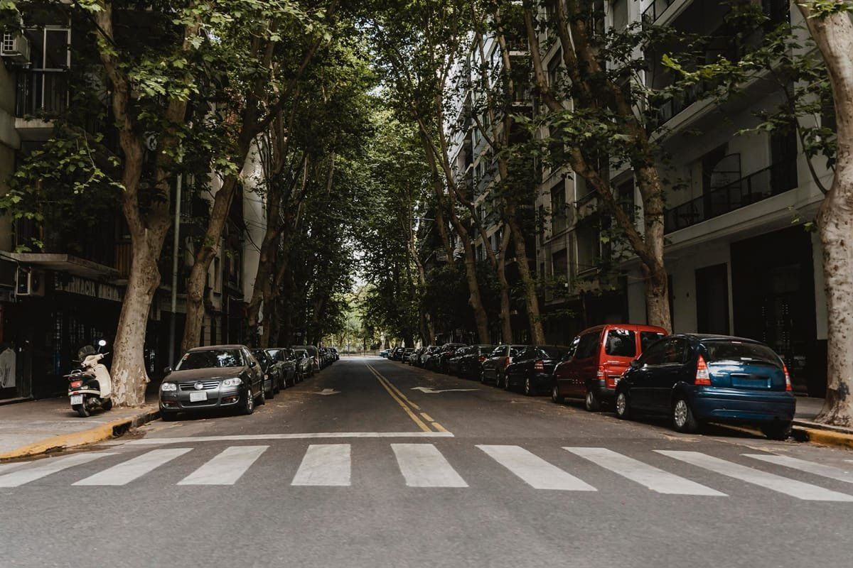 ¿Cuáles son los lugares prohibidos para estacionar en CDMX?