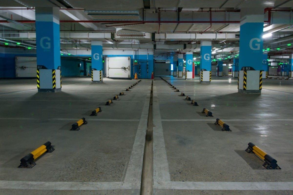 ¿Qué Material Elegir para los Protectores de Columnas para Estacionamiento?