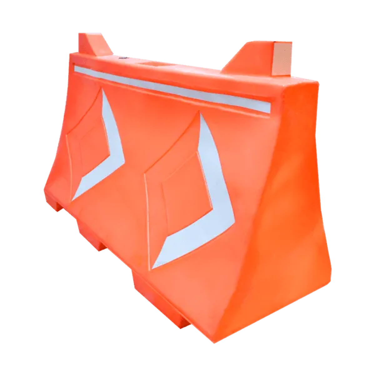 Barrera vial de plástico naranja con flechas y franja reflejante blancas sobre fondo negro