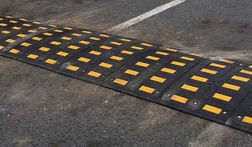 ¿Qué Altura debe Tener Reductor de Velocidad?