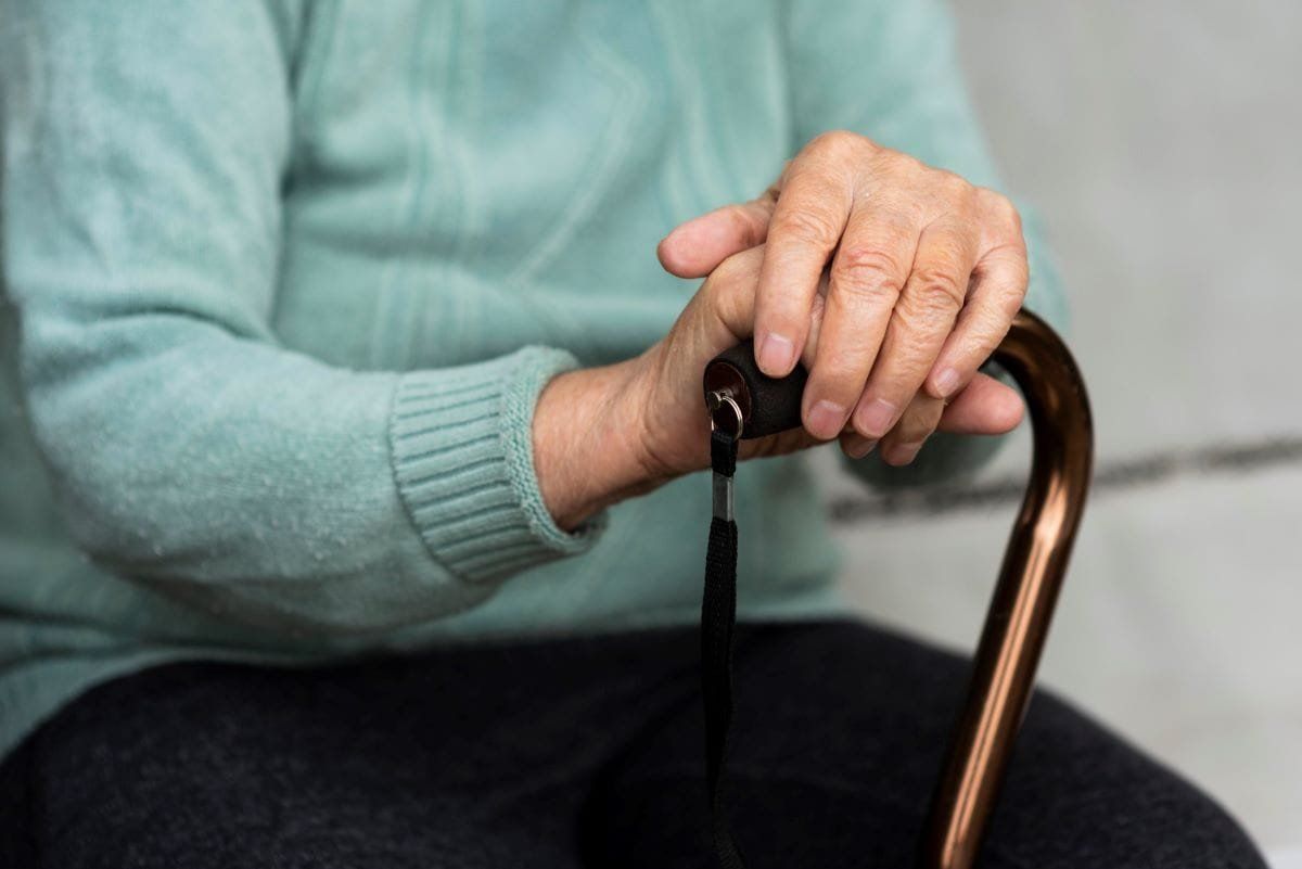 Seguridad y confort para adultos mayores: ¿Por qué elegir pisos de caucho?