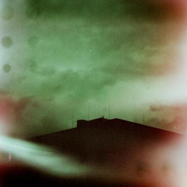 Surreale Ansicht eines farbigen Himmels.