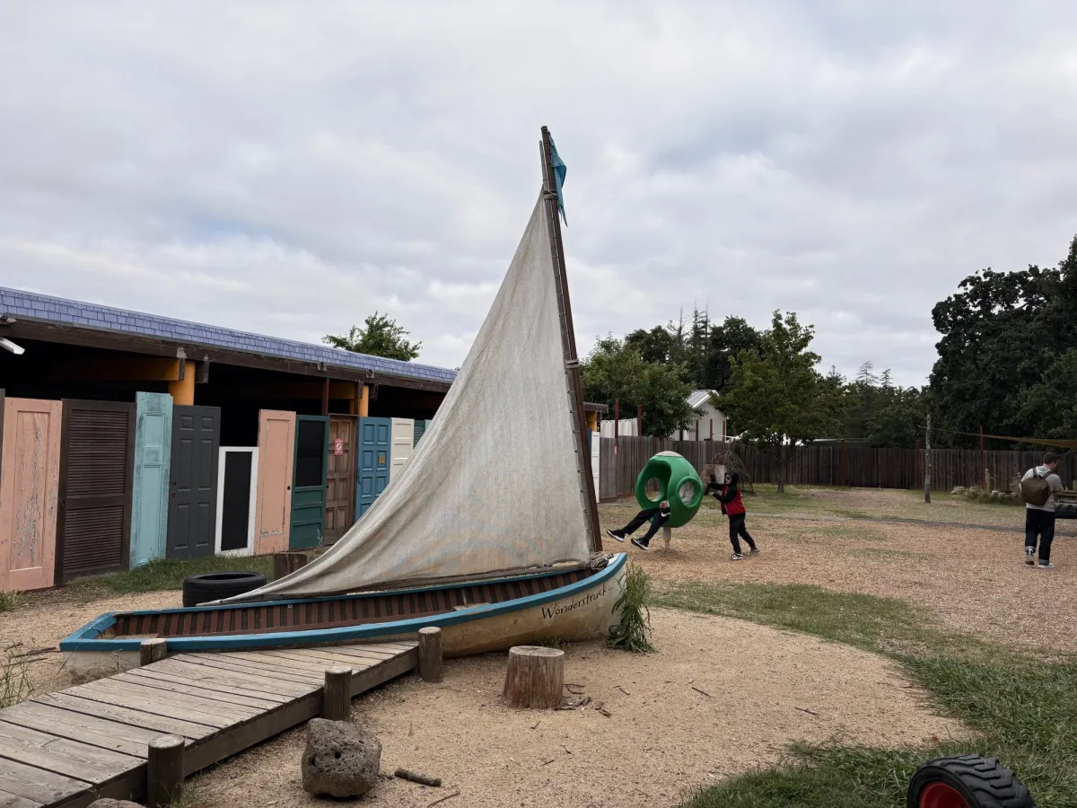 A live sailboat for kids