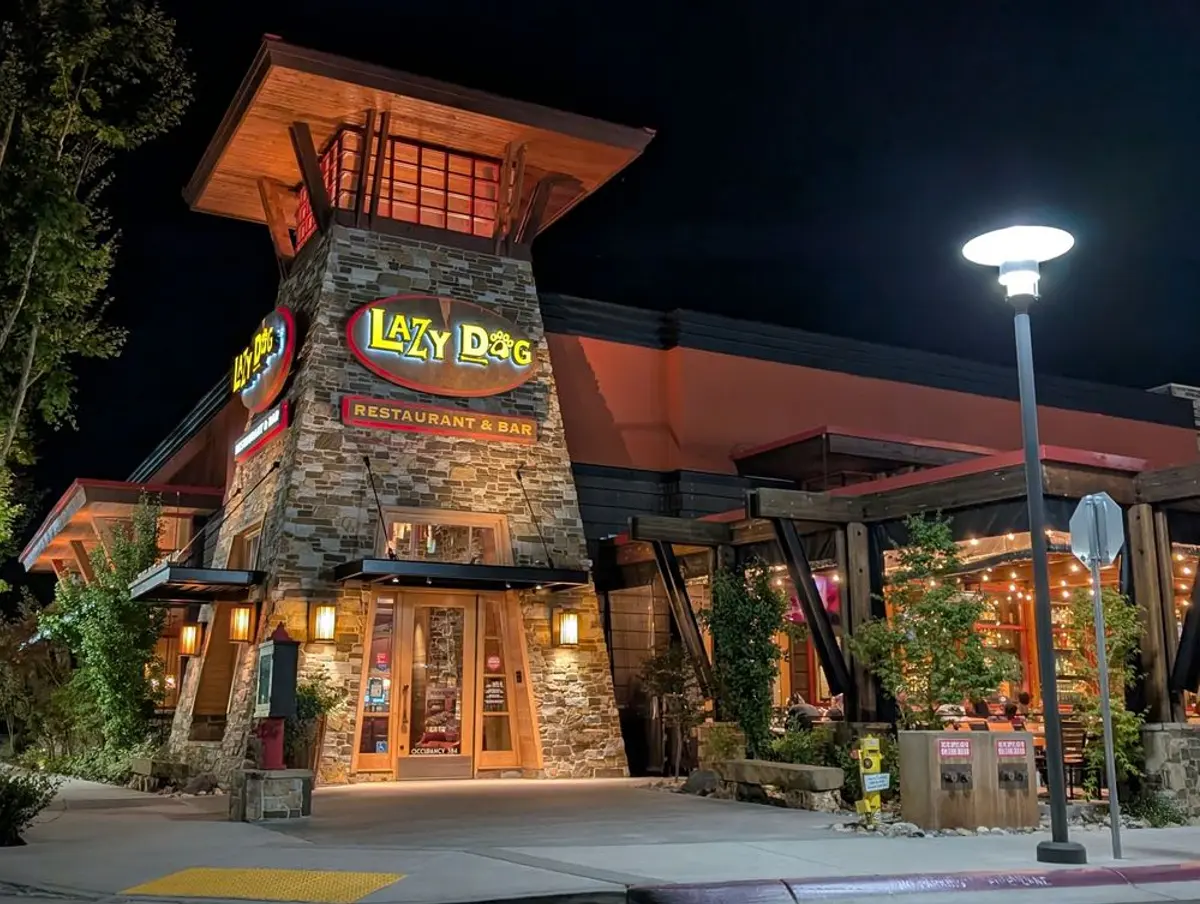 Lazy Dog Restaurant & Bar