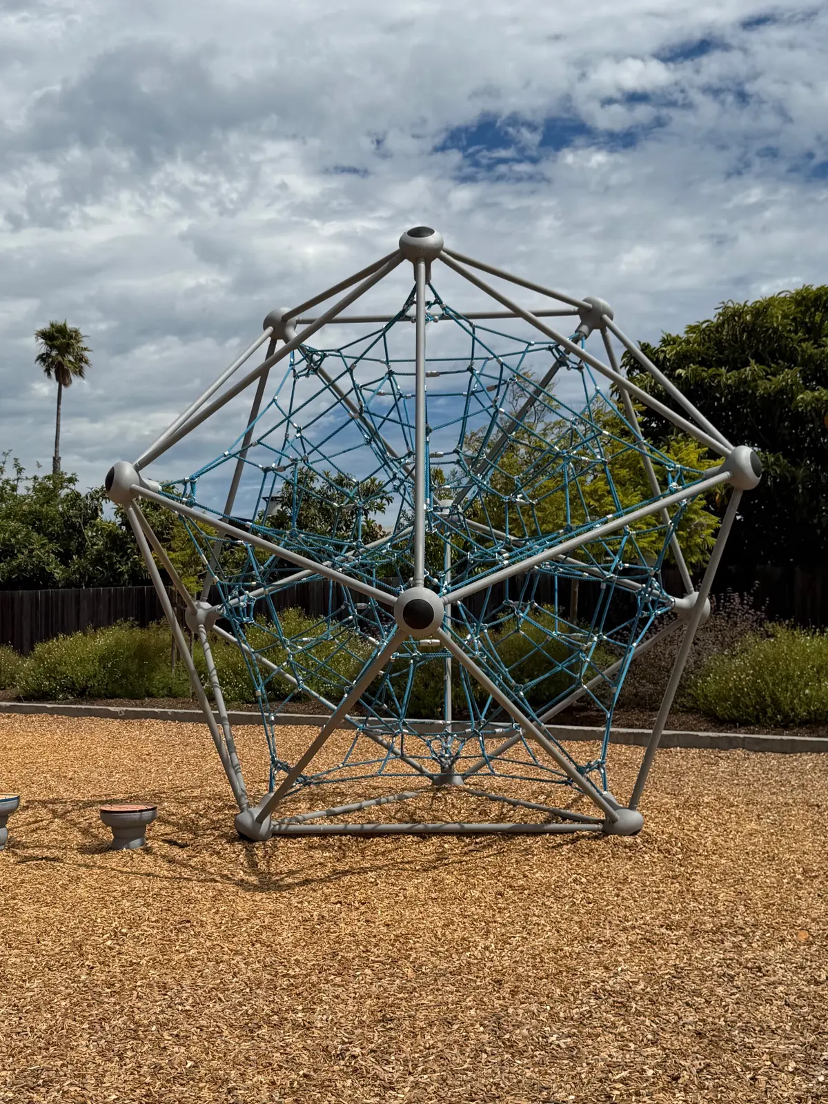 Climbing structure