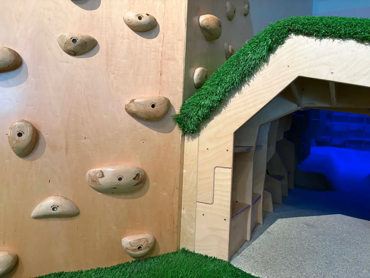 Climbing wall and little nook