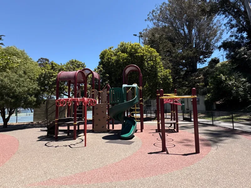 Main play structure
