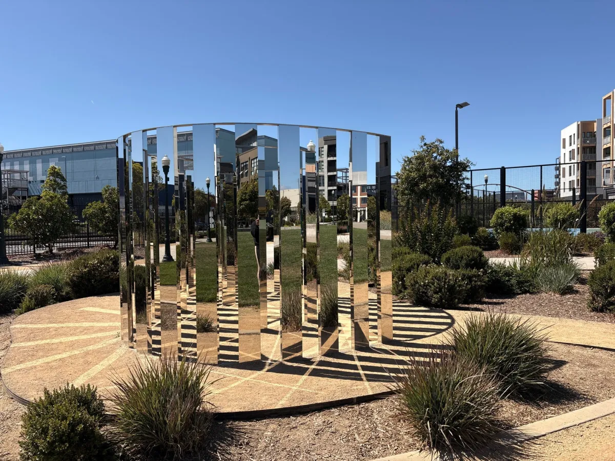 Interesting mirror sundial maze?