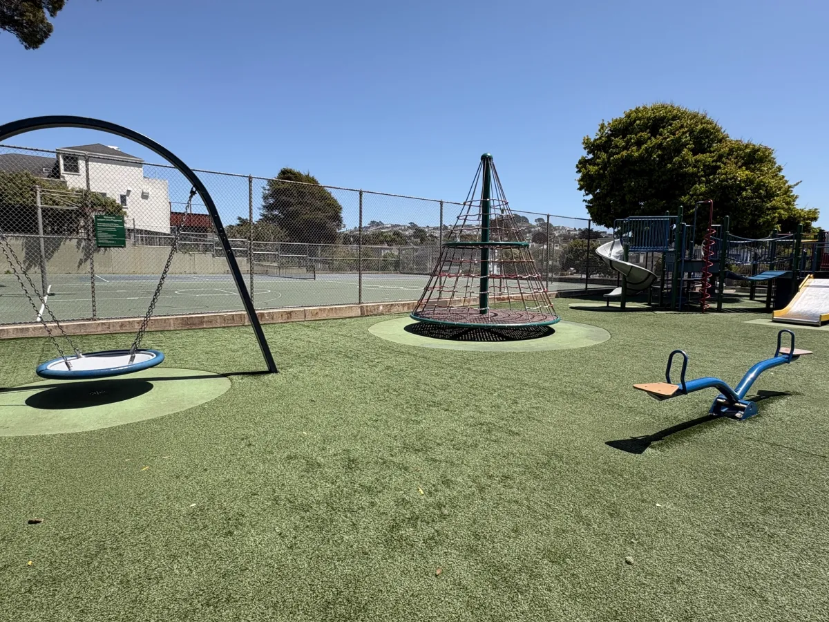 Large spinner, multi person swing, seesaw