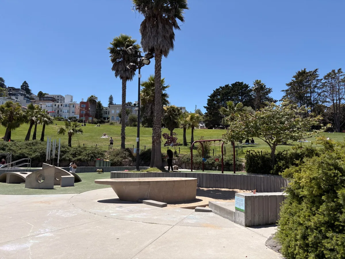 Entrance view into the playground