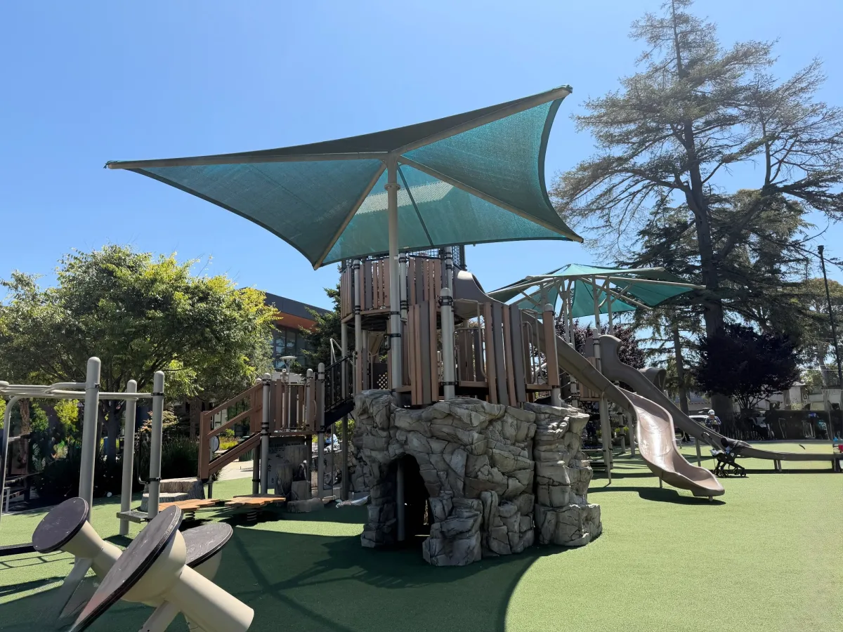 1 of 2 large structures available for big kids