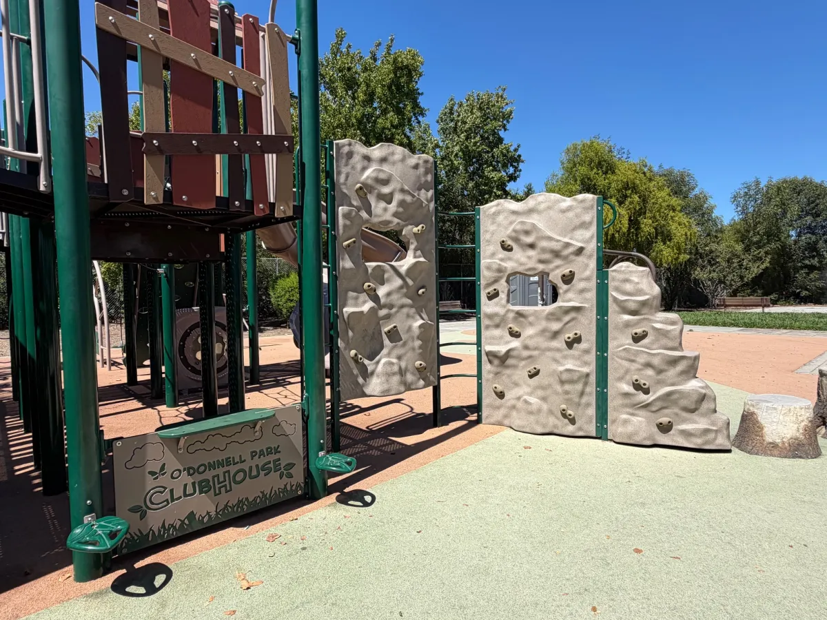 Rock climbing wall