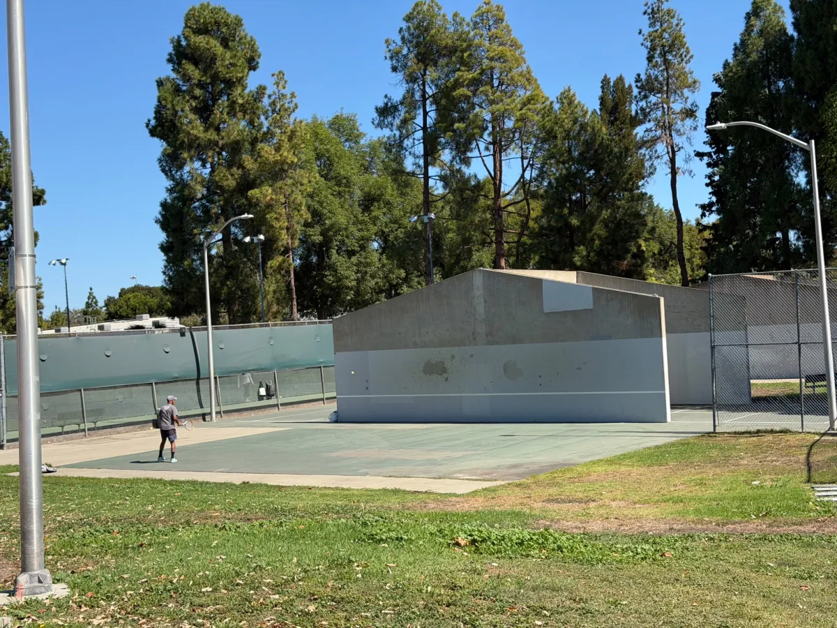 Racketball with wall to bounce off of