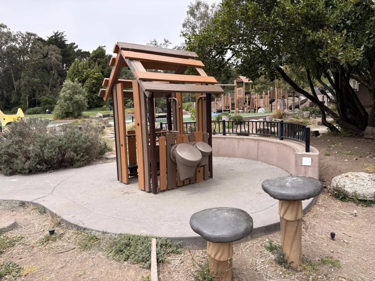Small huthouse for littles