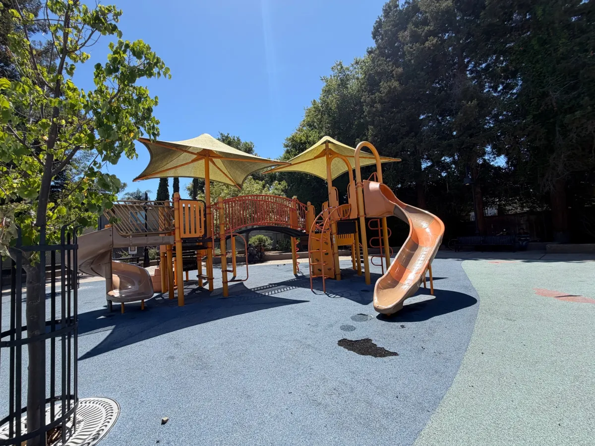 Big kid area is relatively low to the gorund