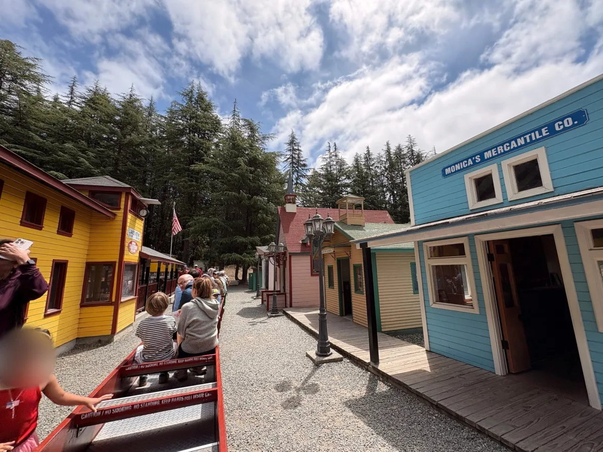 Arrival into the mini wild wild west