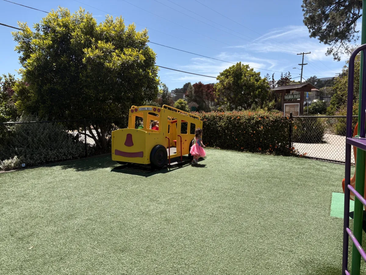 The Bus structure for vehicle loving littles