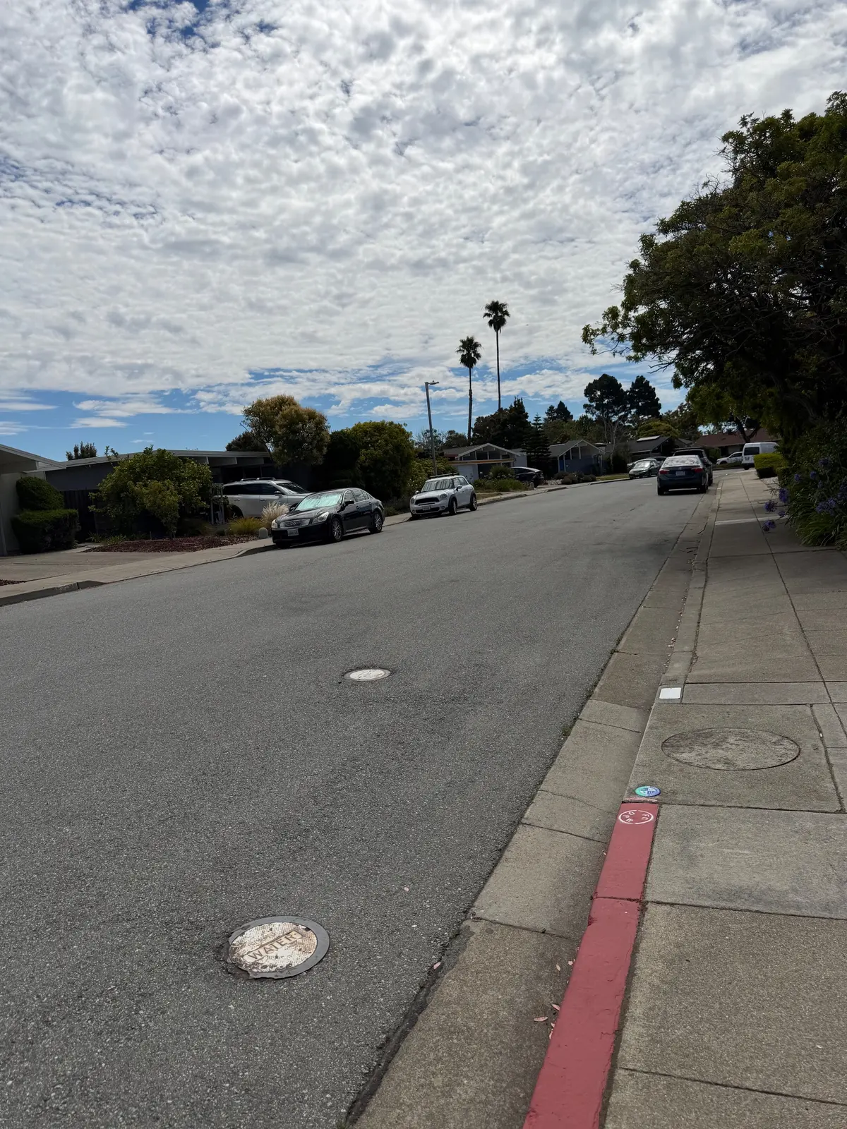 Plenty of easy street parking