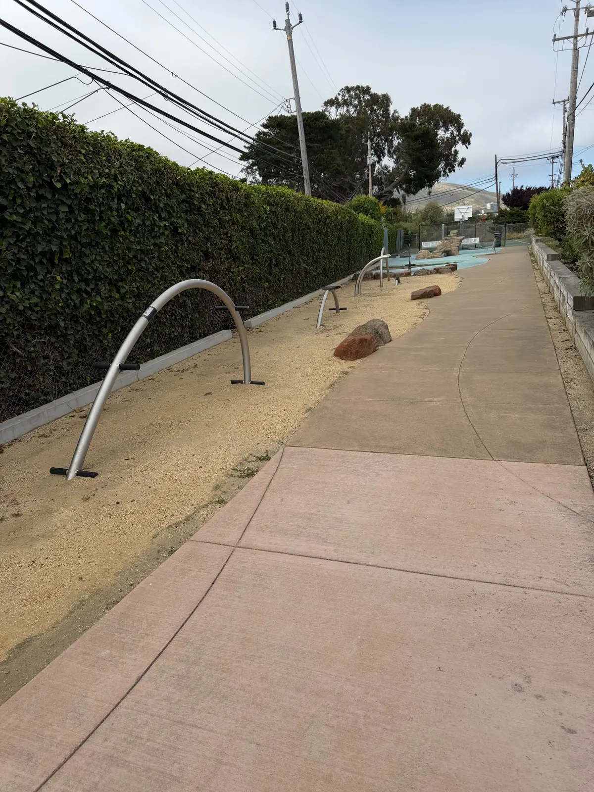 What passes as an outdoor gym equipment