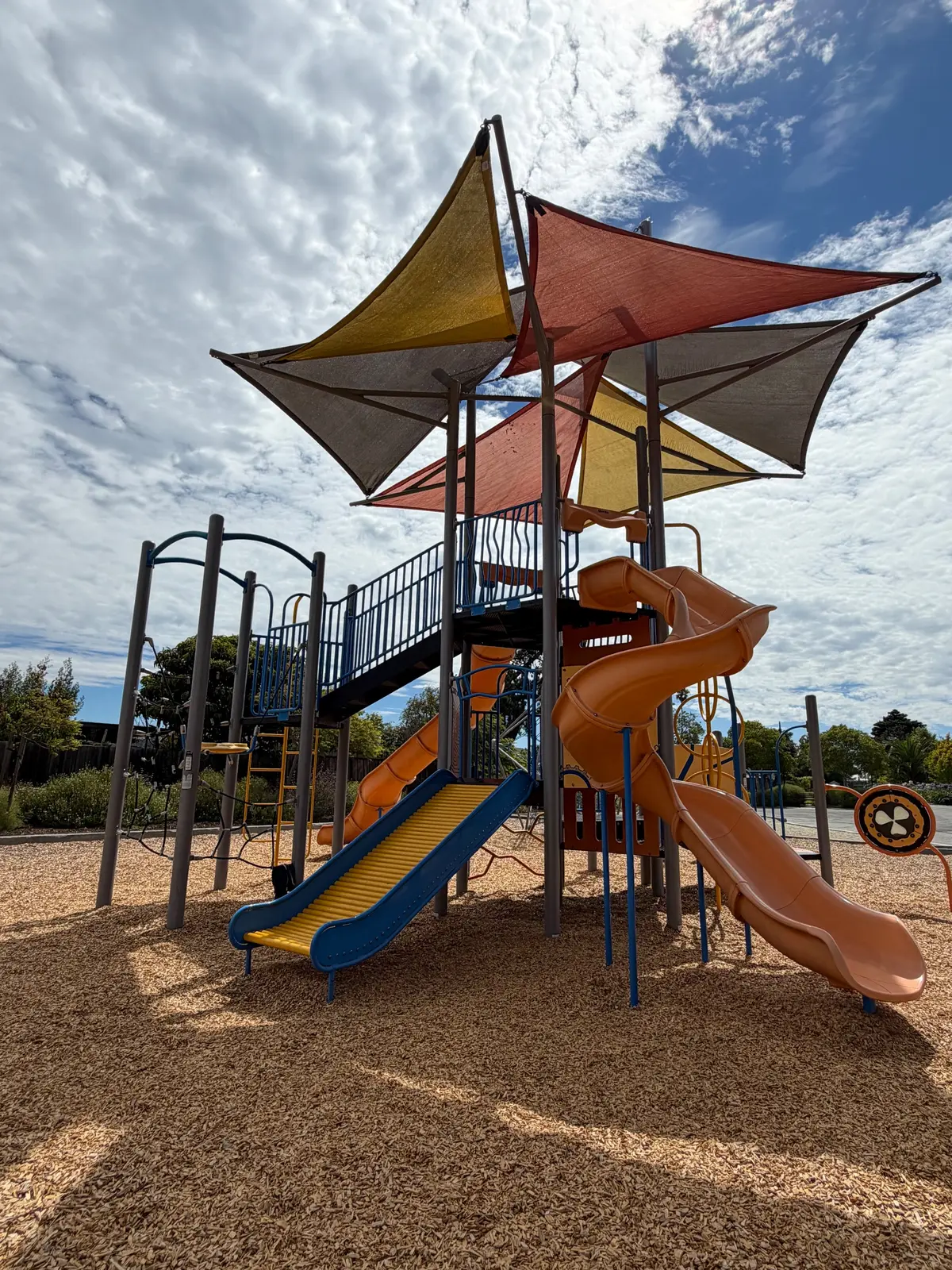 Play structure 