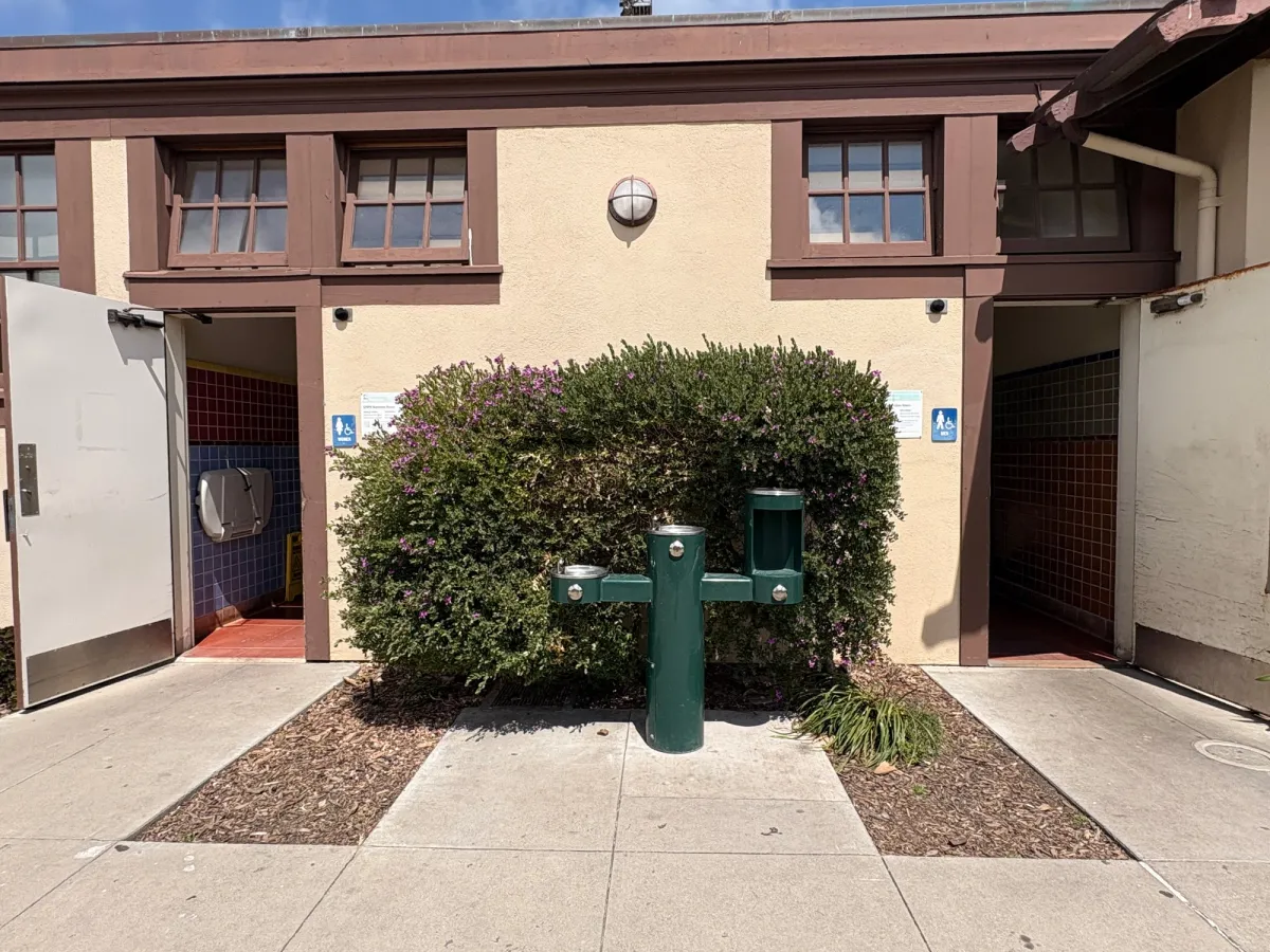 Drinking fountain