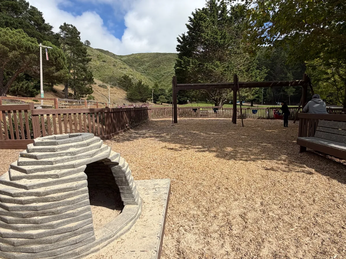 Quiet pod, 3 baby swings and 1 seat swing