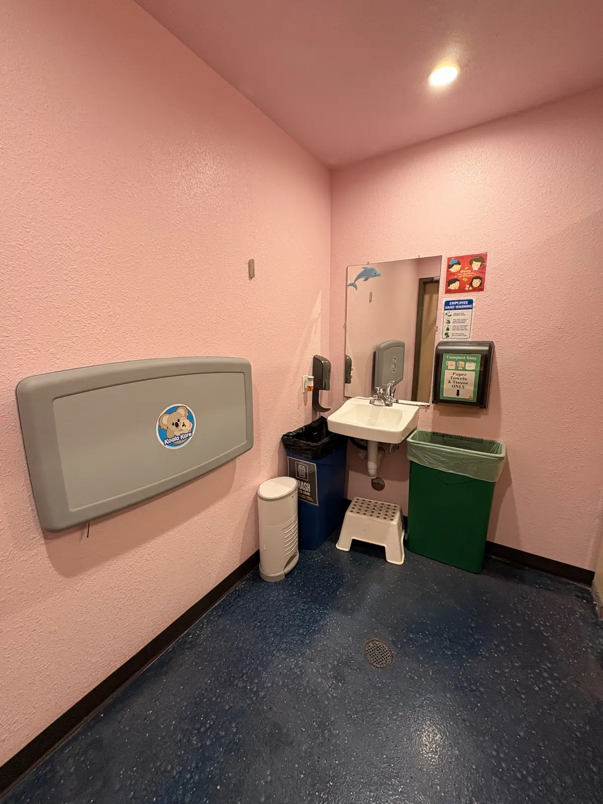 Clean bathrooms 