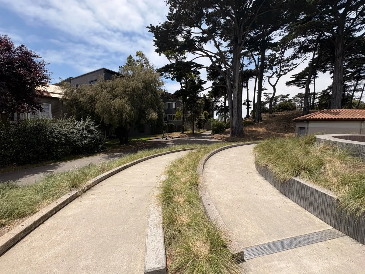 The area has stroller and wheelchair friendly paths