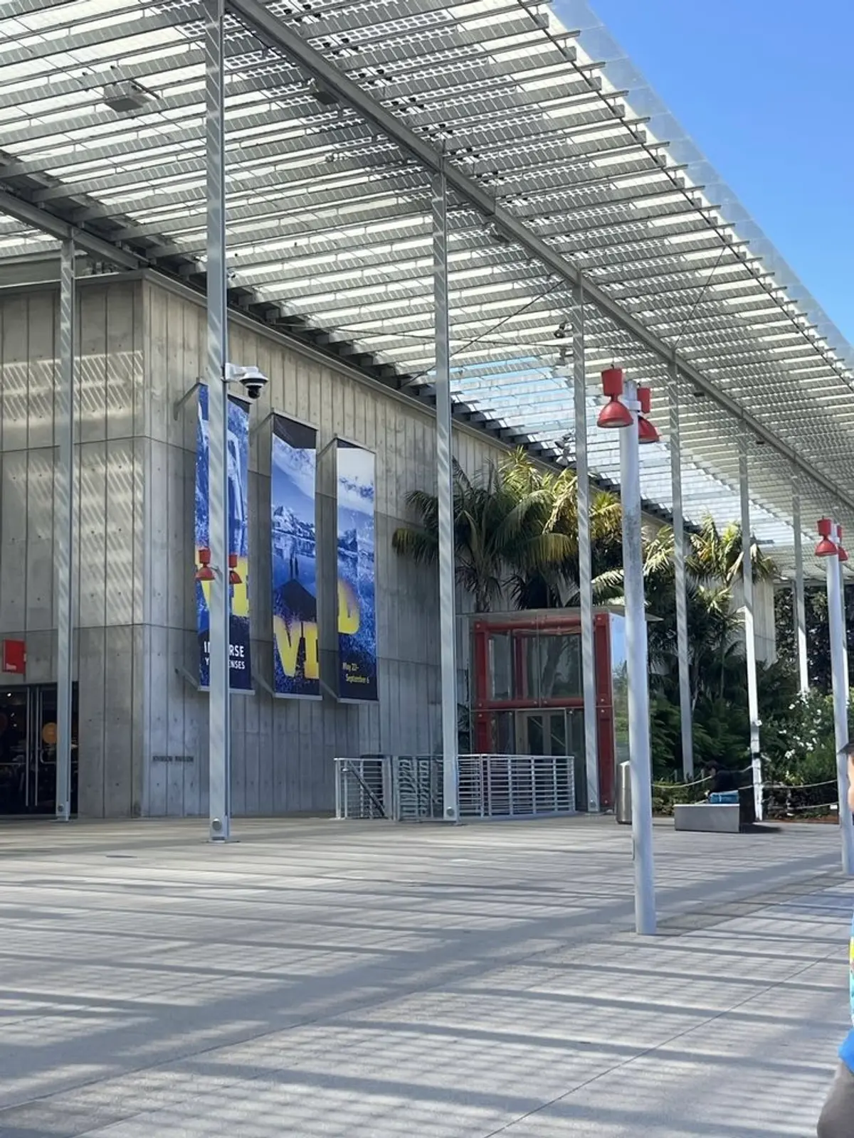 Cal academy of sciences exterior