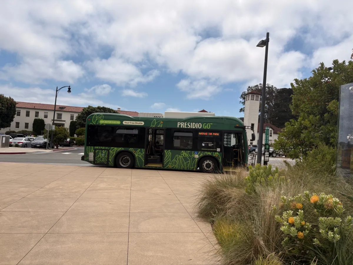 Free buses around the Presidio